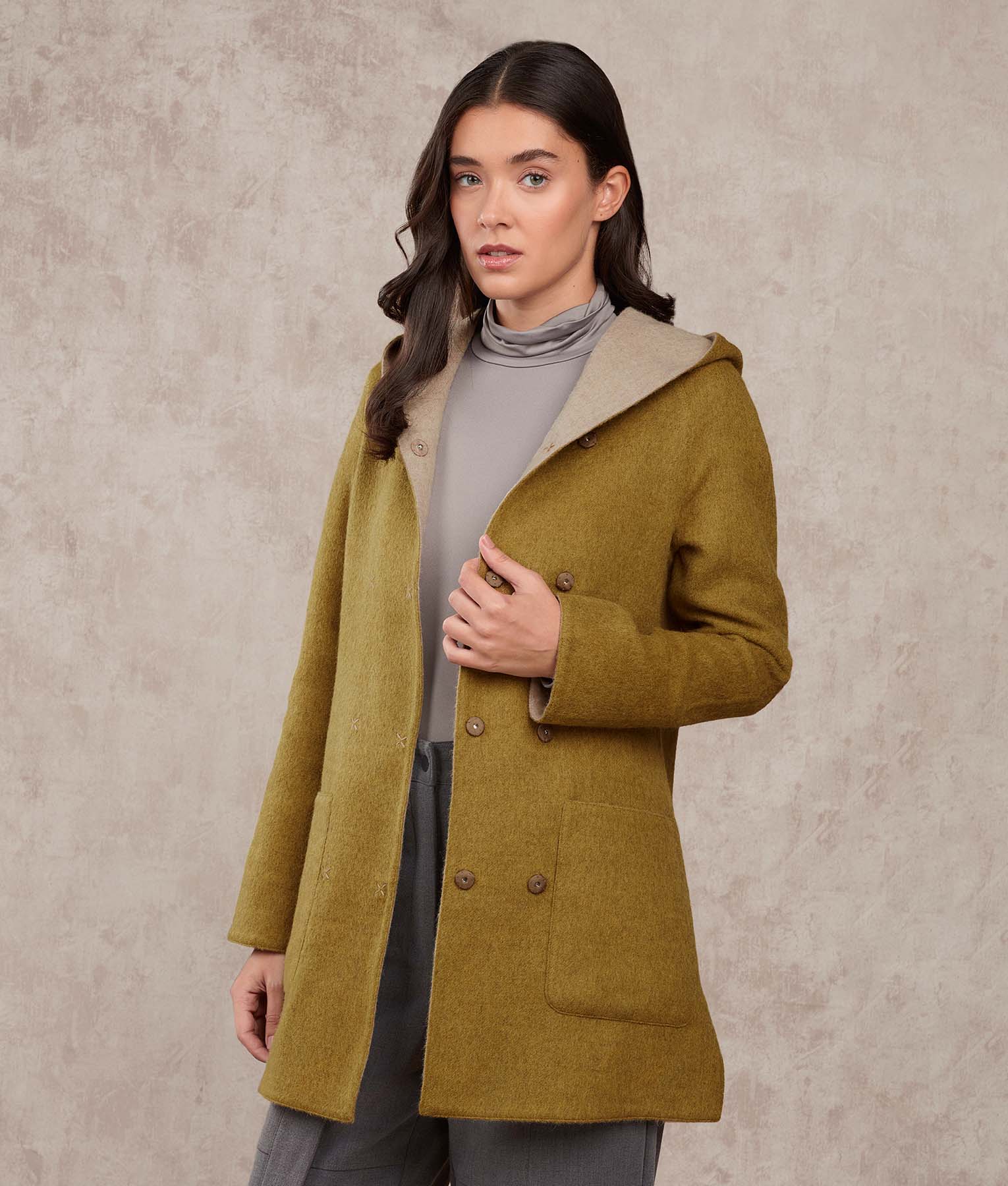 Essential fashion hooded coat