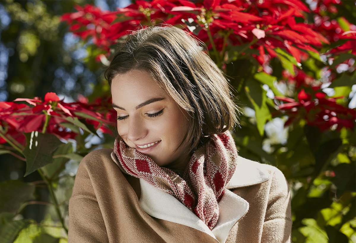 4 Ways to Wear a Scarf