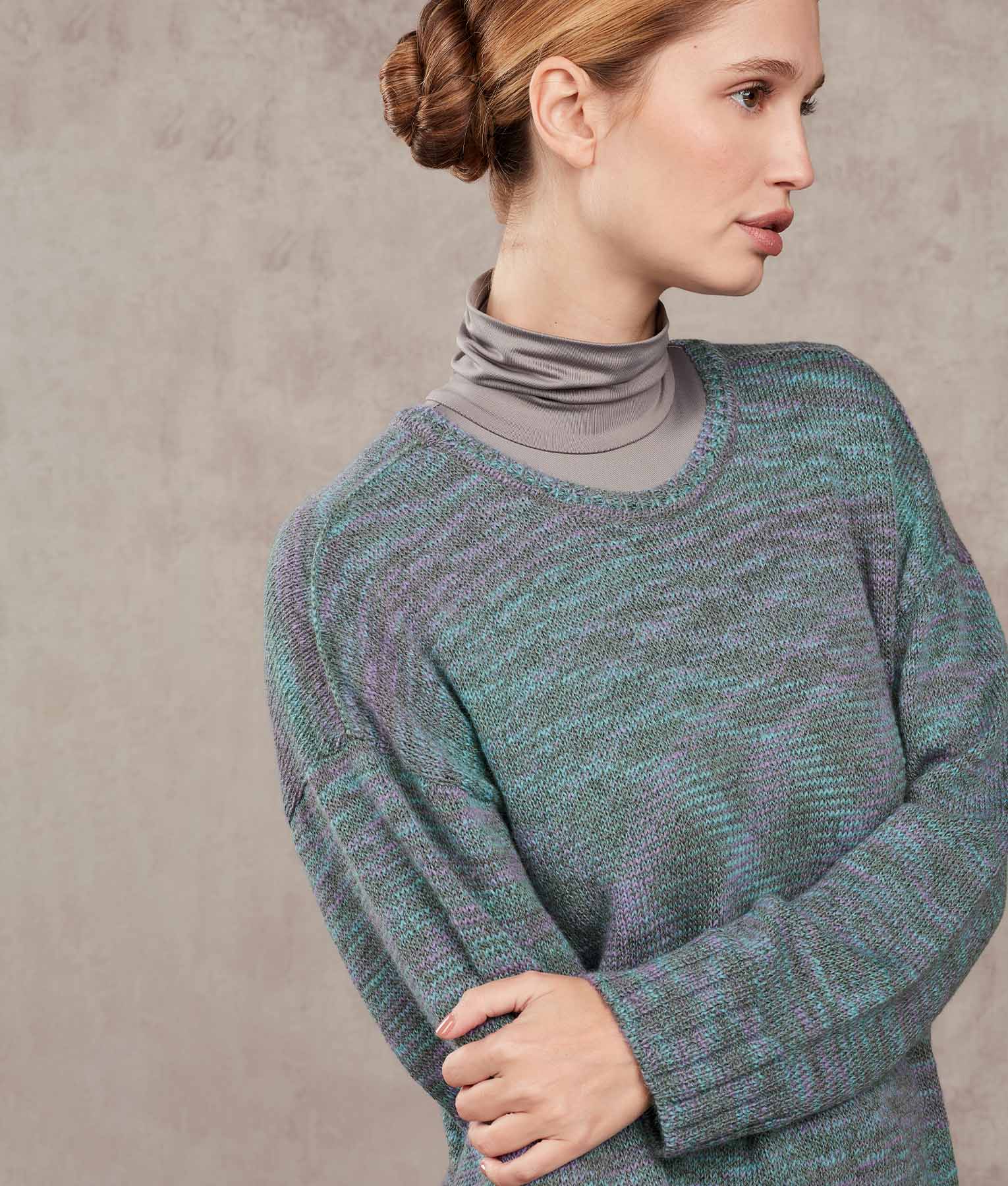 Loose Scoope Neck Sweater